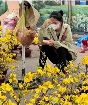 Khung cảnh buồn ở chợ hoa Tết TP HCM