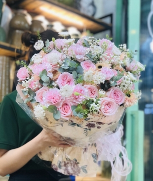 Khi mua hoa tại Mộc Flower, bạn sẽ nhận được nhiều lợi ích và dịch vụ tuyệt vời